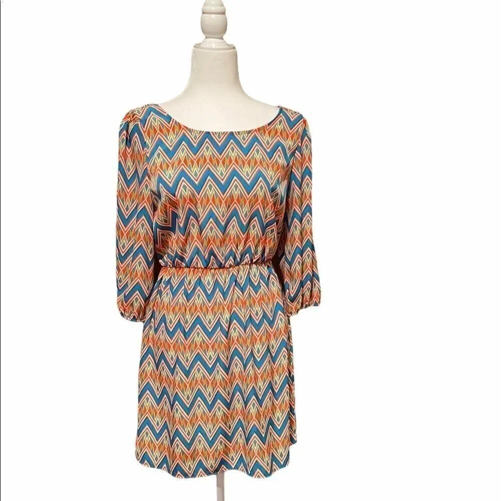 Hello Miss Dress  - Picture 2 of 9